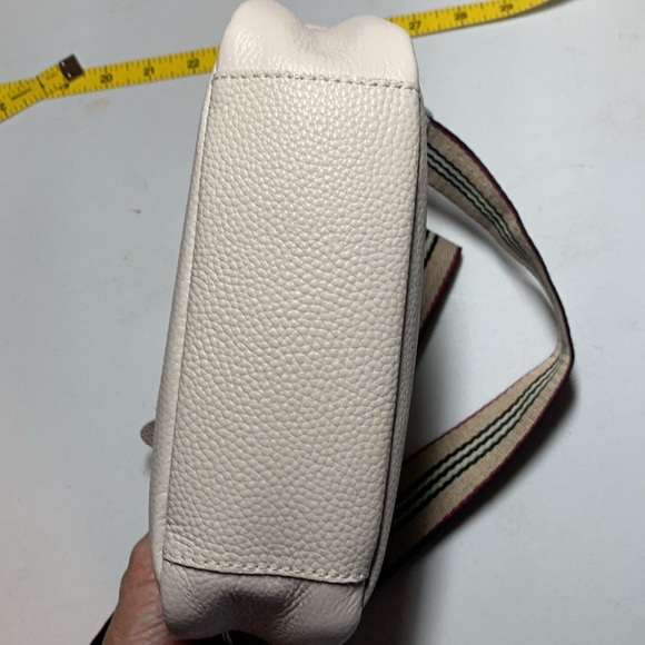 NWOT STLY & LEATHER Fashion Cream colored, guitar strap Crossbody bag - Picture 10 of 15